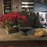 farmtable with flowers